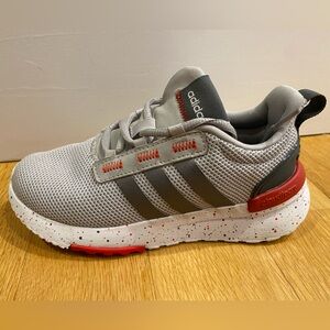 Boys Adidas Racer TR21 Sneakers Size 1 (youth)